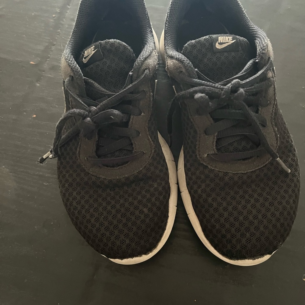 Girls Nike shoes